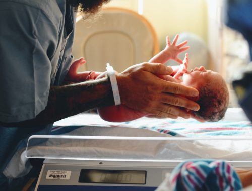À quel moment faut-il envoyer un faire-part de naissance ?